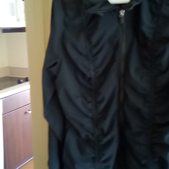 Fila Ladies Windbreaker/Light Jacket - Picture 4 of 6